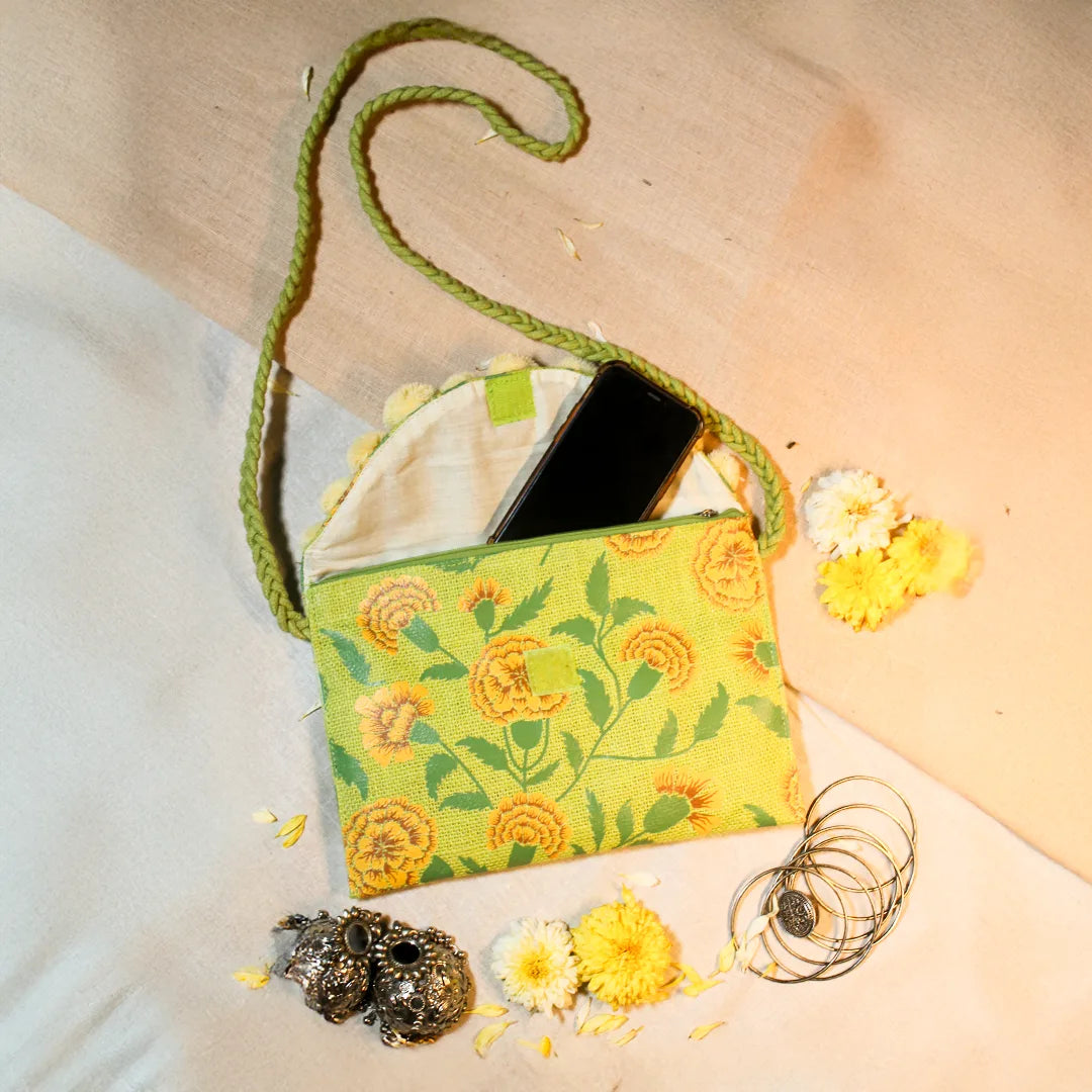 Marigold jute sling bag-green
