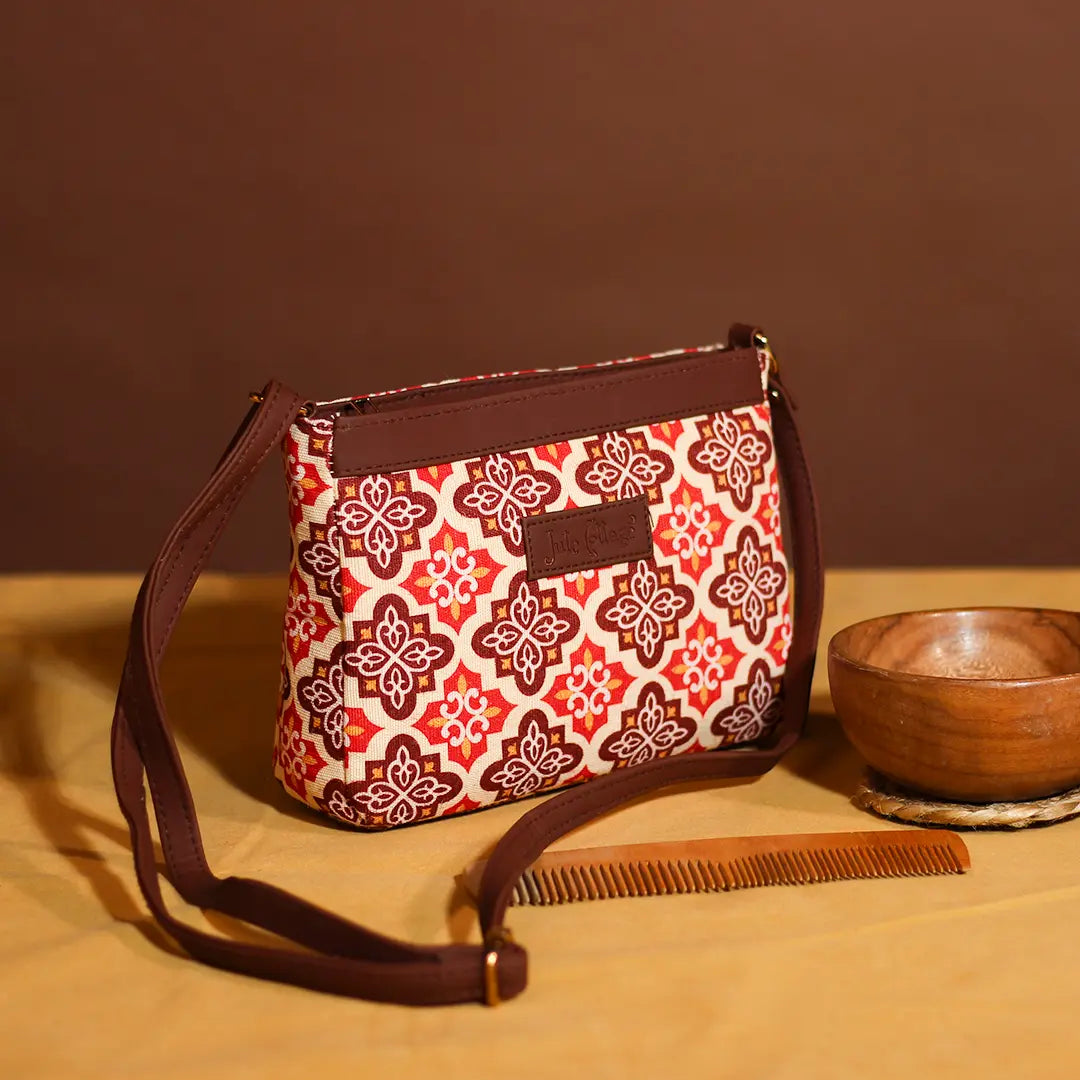 Diamond Monolyn Sling Bag