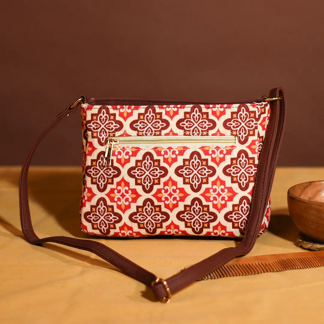 Diamond Monolyn Sling Bag