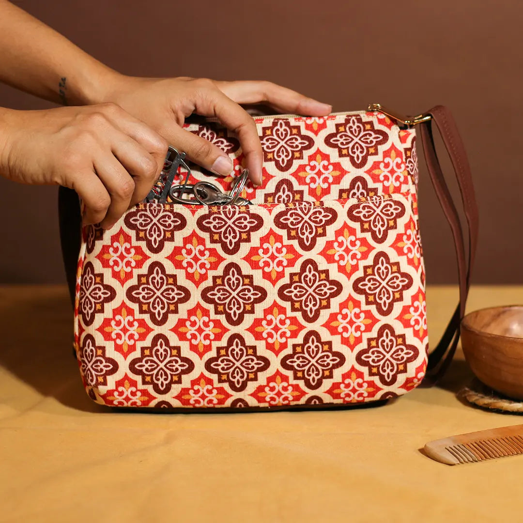 Diamond PanEdged Sling Bag