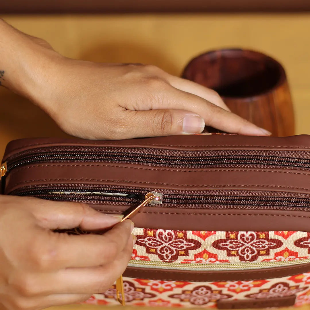 Diamond Duoline Sling Bag