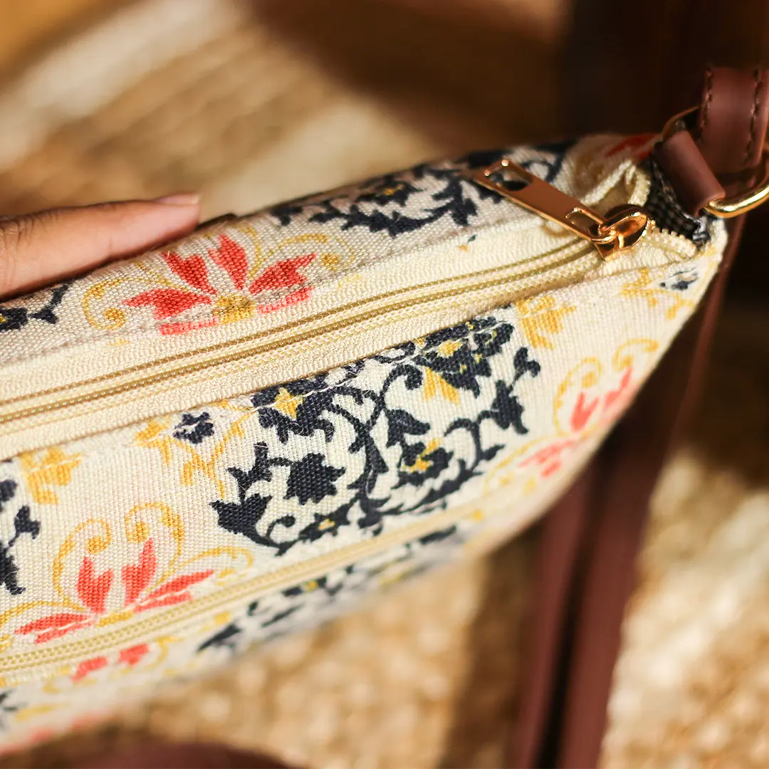 Lattice Edgeline Sling Bag