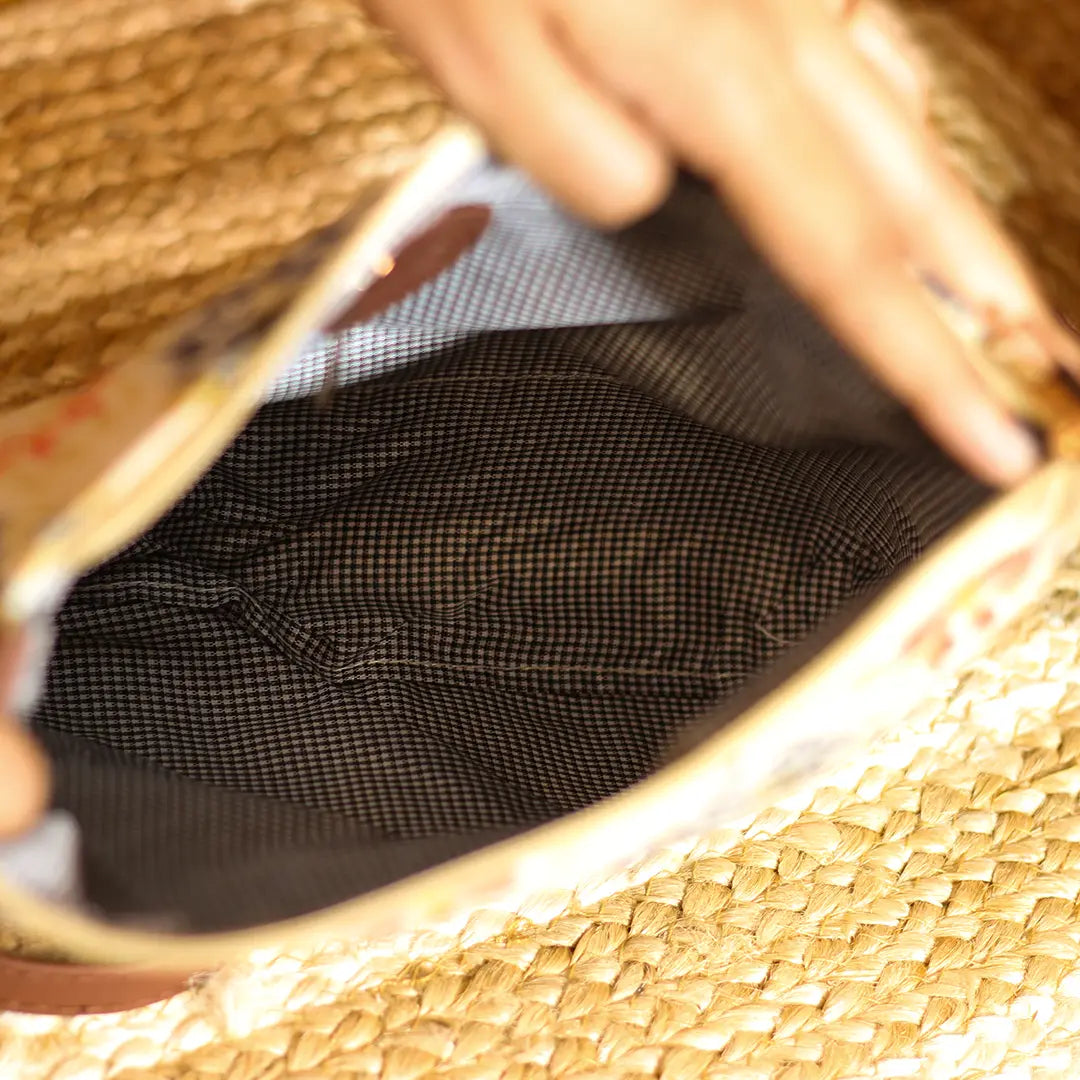 Lattice Edgeline Sling Bag