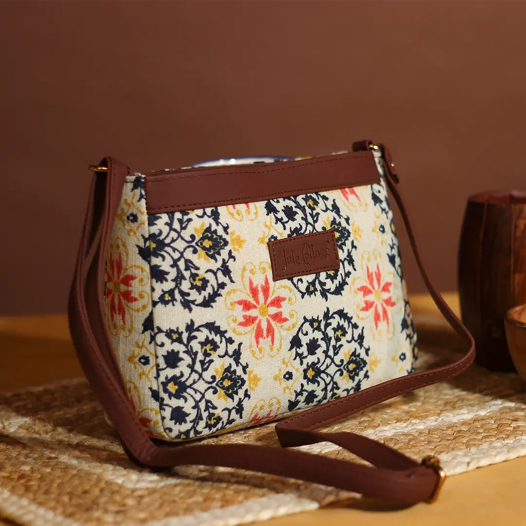 Lattice Monolyn Sling Bag