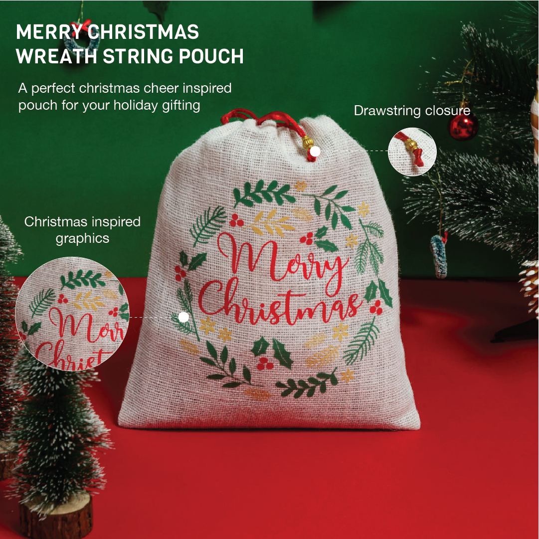 Merry Christmas Wreath String pouch