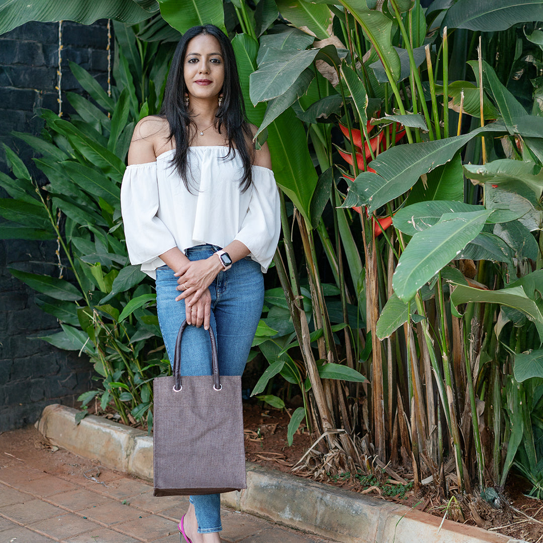 Big Eyelet Jute Lunch Bag Large